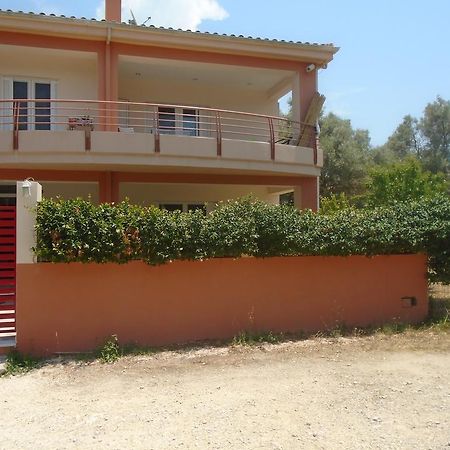 Socrates Family Apartments Kalligoni Kültér fotó